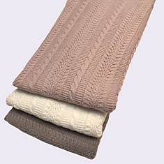 Плед вязаный с косами  для новорожденного малыша.